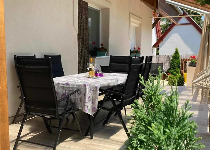 Levendula Vendeghaz Tatil Evi